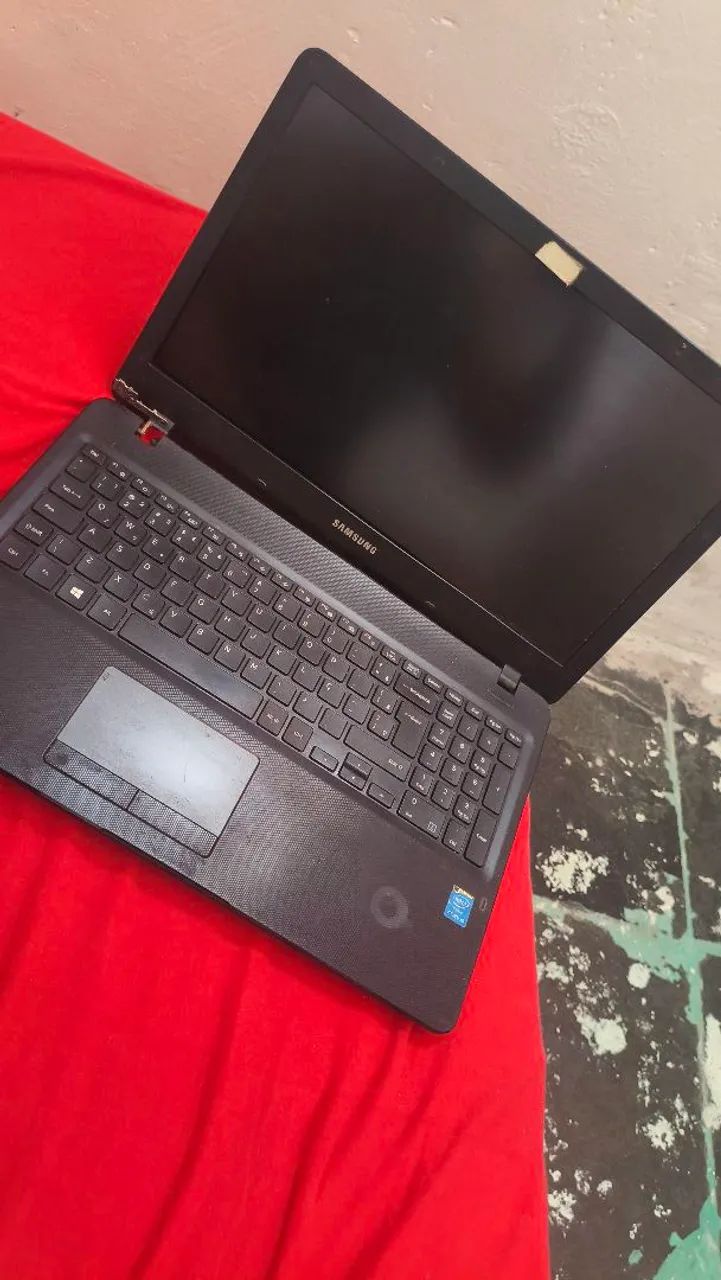 Notebook Samsung NP300 - Foto 3