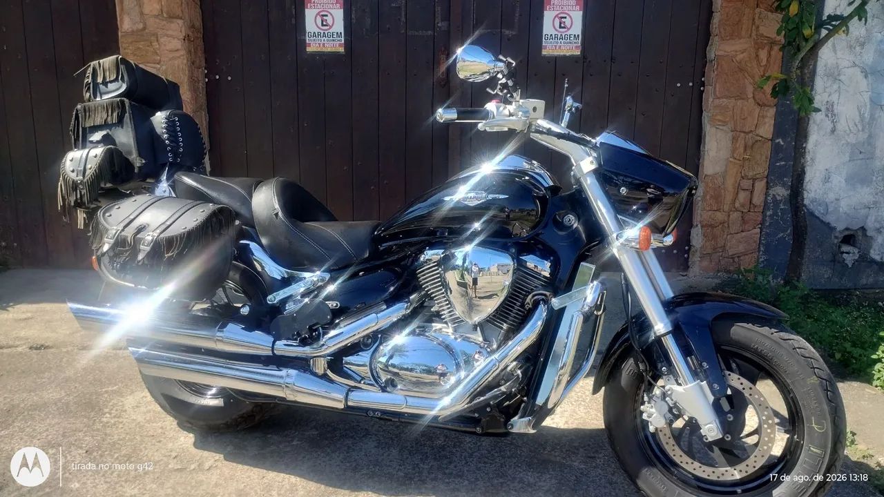 SUZUKI BOULEVARD M800 