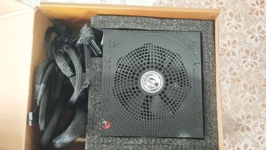 Fonte de Alimentação Gigabyte P450B - Foto 2