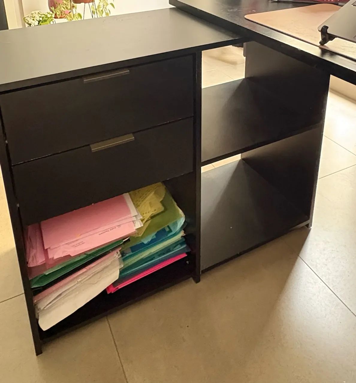 Mesa ajustável com gaveteiro para escritório - Foto 4