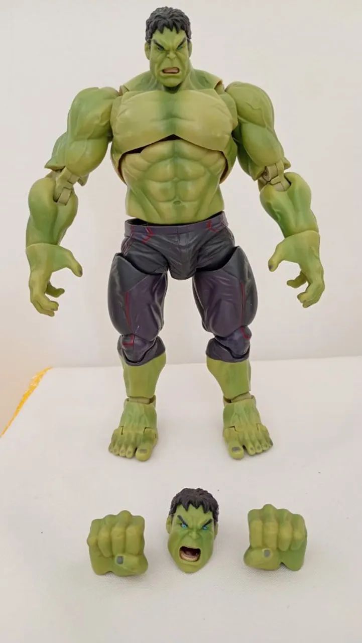 HULK SHIFIGURARTS GUERRA DE ULTRON 