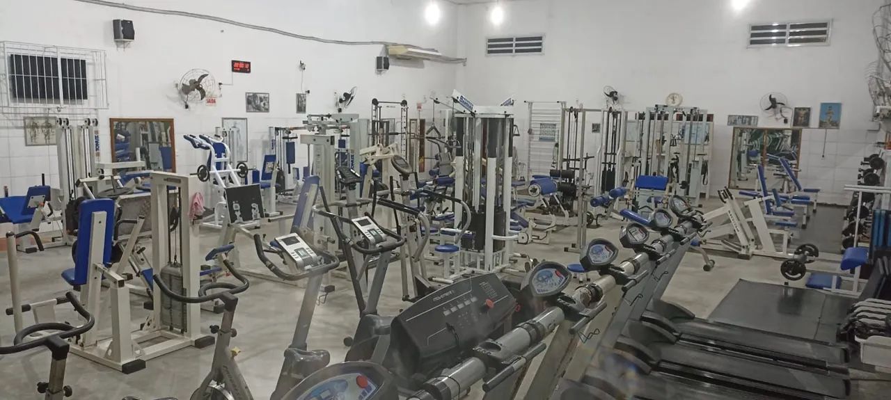 Vendo academia completa 