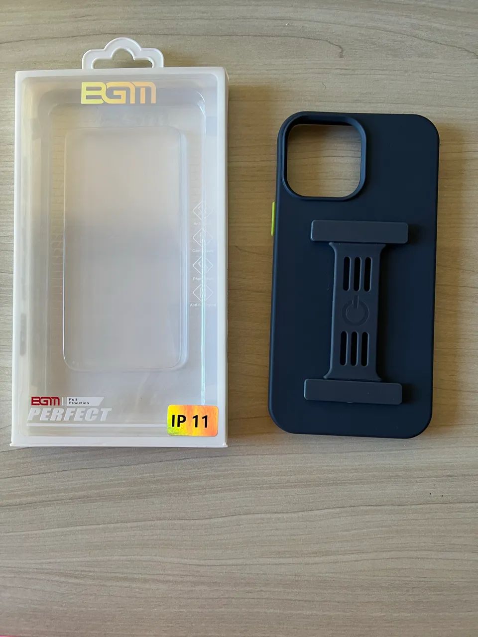 Vendo capa de celular NOVA IPhone 13  - Foto 2