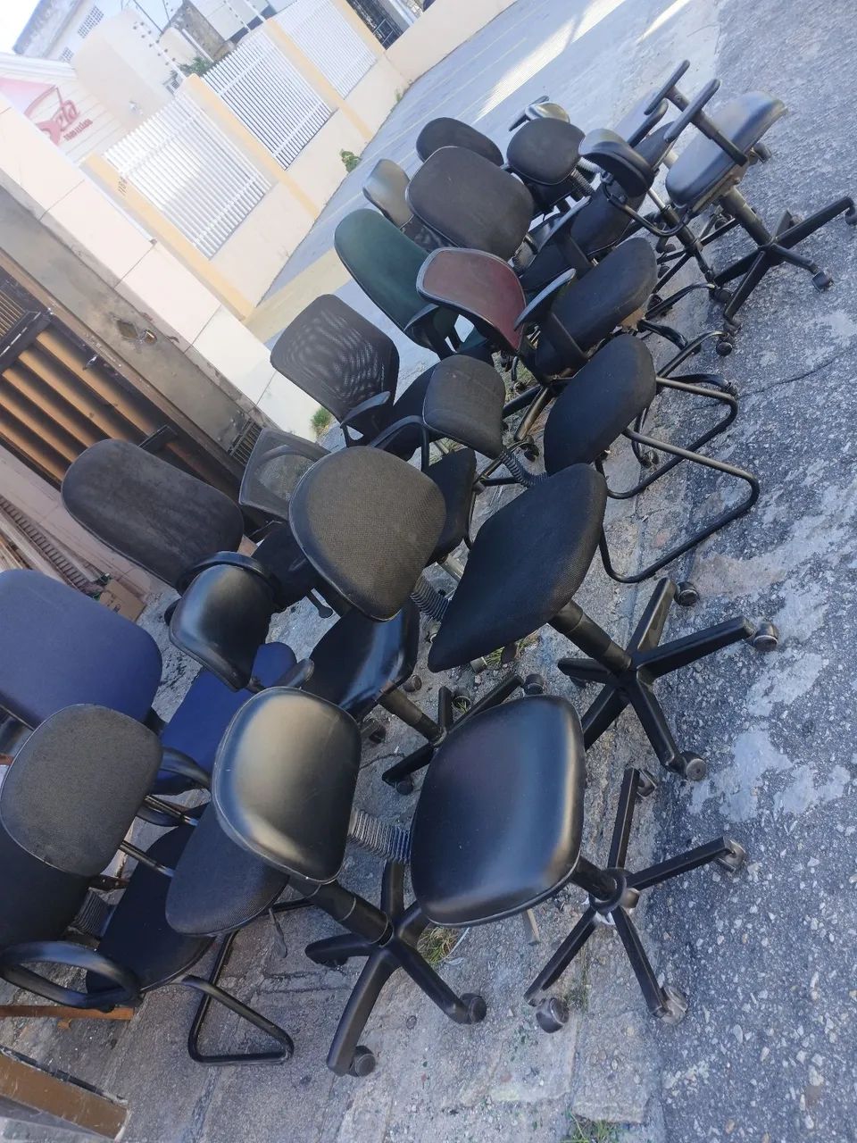 Varias cadeiras giratória ou nao - Foto 2