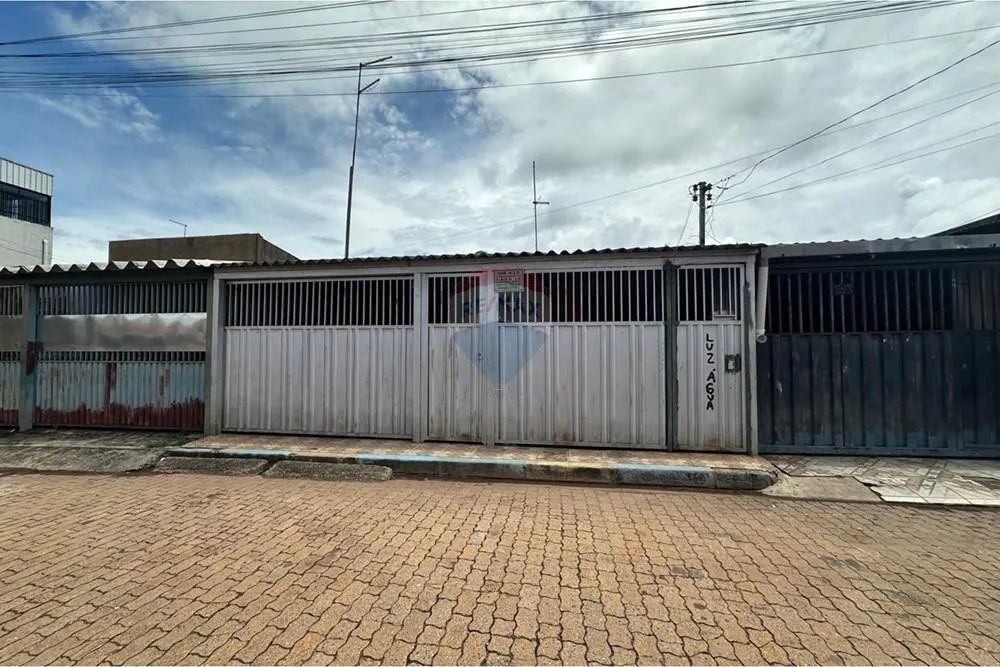 Casa na QR 433 Conjunto 14 com 3 Quartos - Foto 2