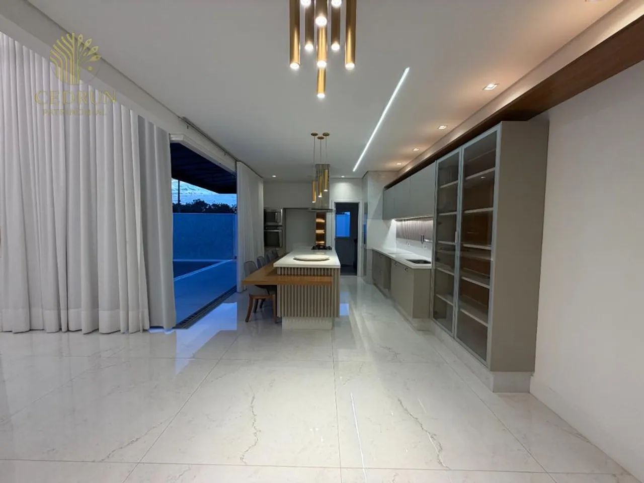 Casa à venda e para alugar em Maringá, Chácaras Aeroporto, com 4 quartos, com 242 m² - Foto 4