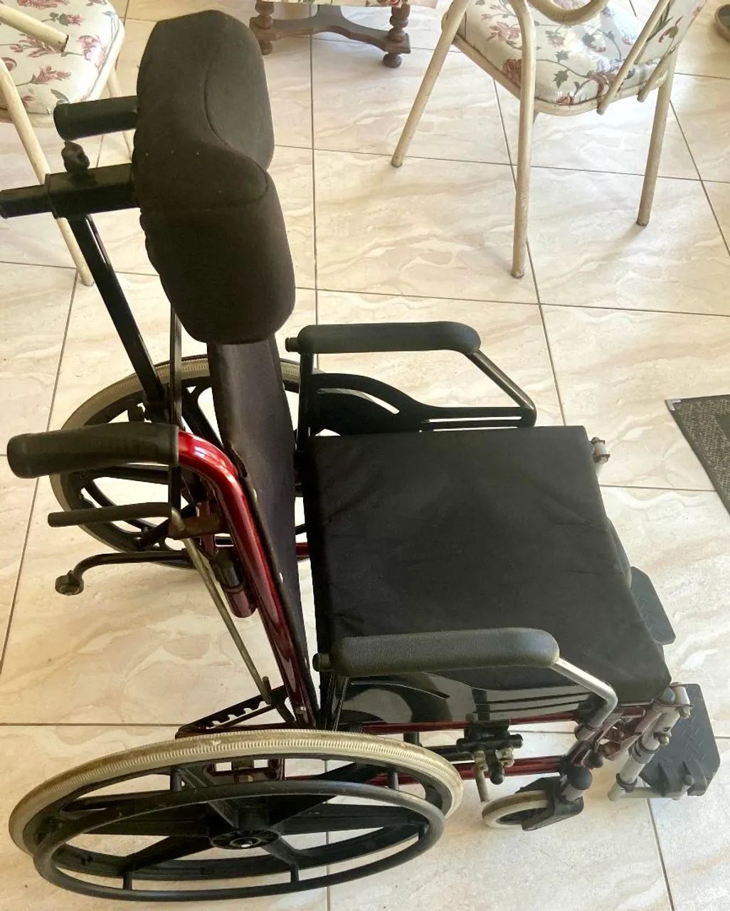 Vendo Cadeira de Rodas Tetra Reclinável da marca Prolife - Foto 3