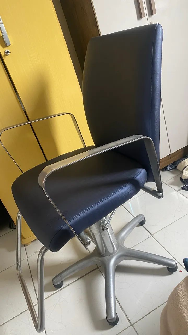 Cadeira de cabeleireiro - Foto 2