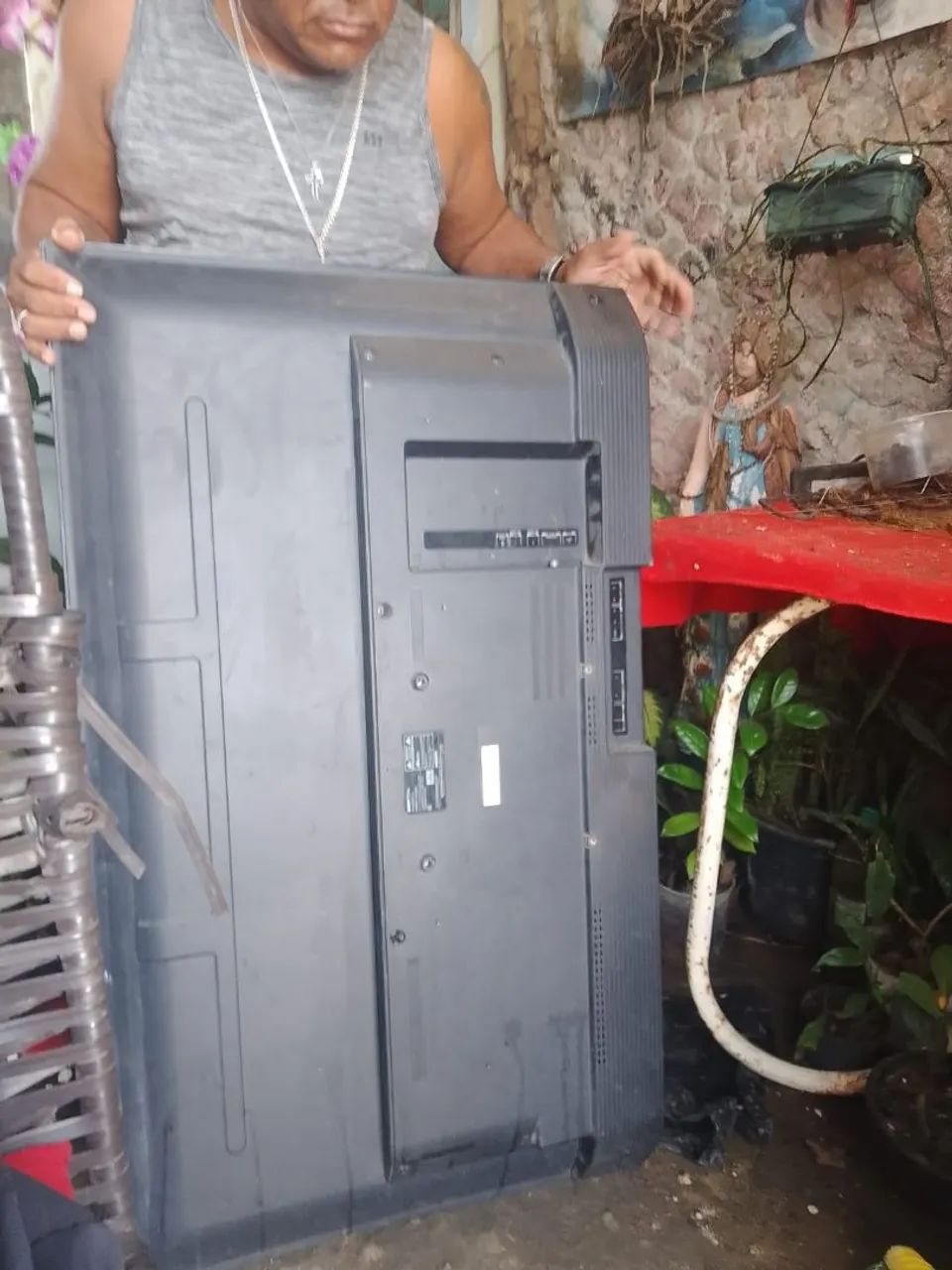 Tv para retirada de peças 