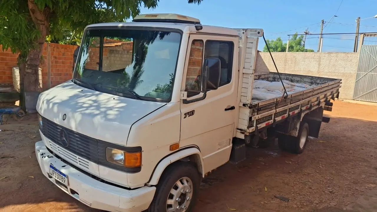 MB 710 - Foto 2