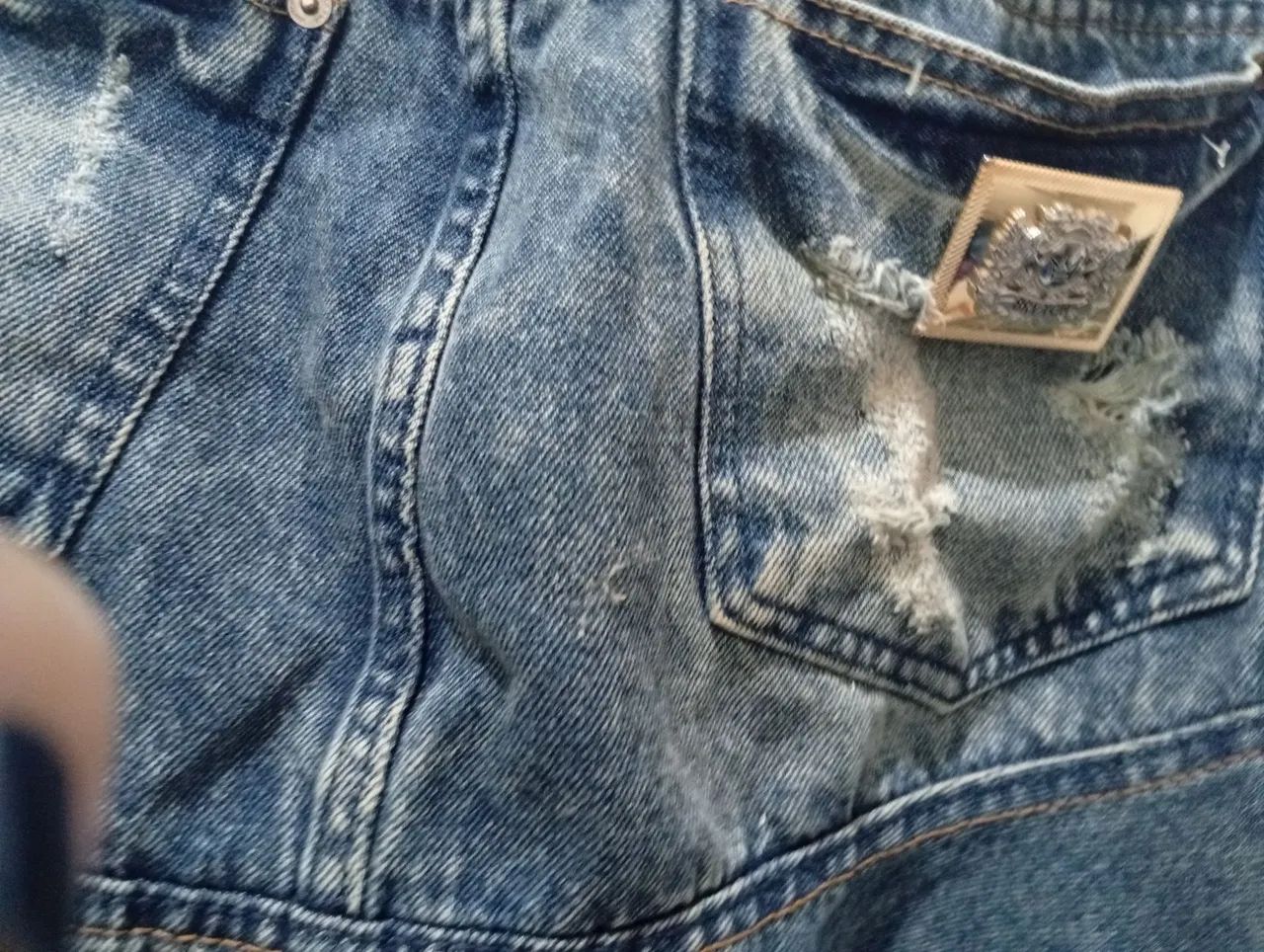 Saia Jeans Destroyed Com Babado E Faixa Amarrar - Tamanho M - Foto 4