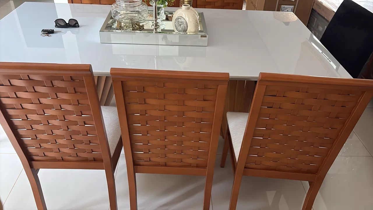 Mesa de jantar com 6 cadeiras - Foto 3