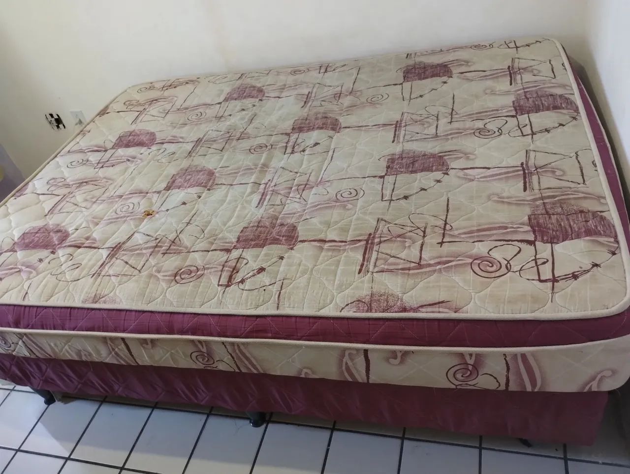 VENDO CAMA USADA BOAS CONDIÇÕES 