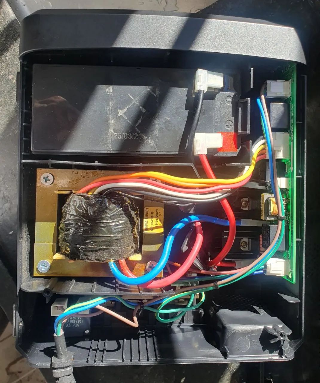 Nobreak intelbras ATTIV 600VA com defeito  - Foto 3