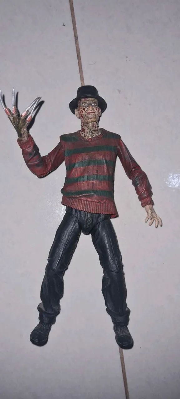 boneco freddy krueger neca
