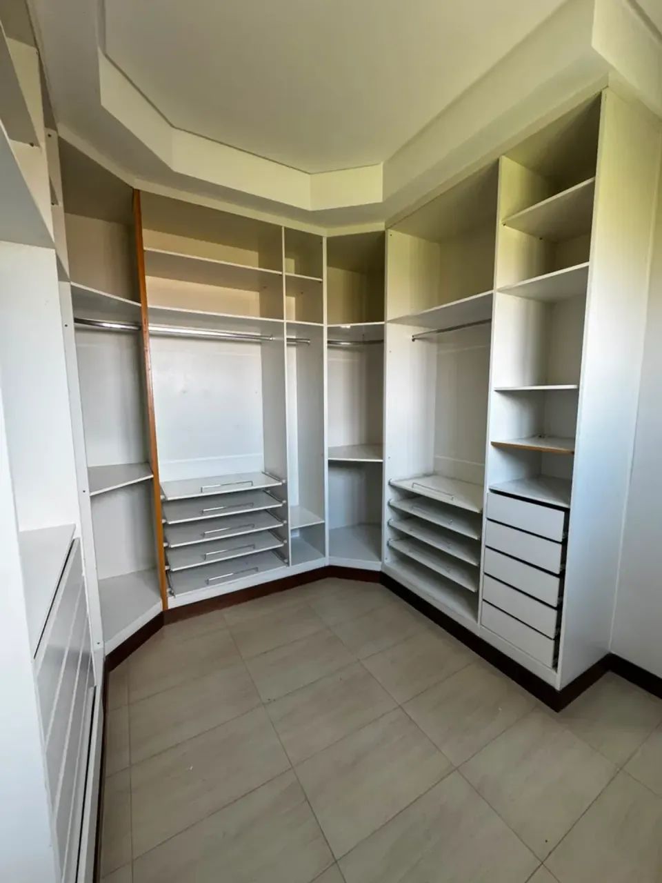 SOBRADO COM 4 SUITES À VENDA, 553m2 - FLORAIS CUIABÁ - Foto 3