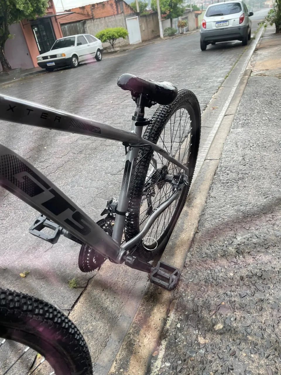 Vende-se Bicicleta semi nova, aro 29  - Foto 2