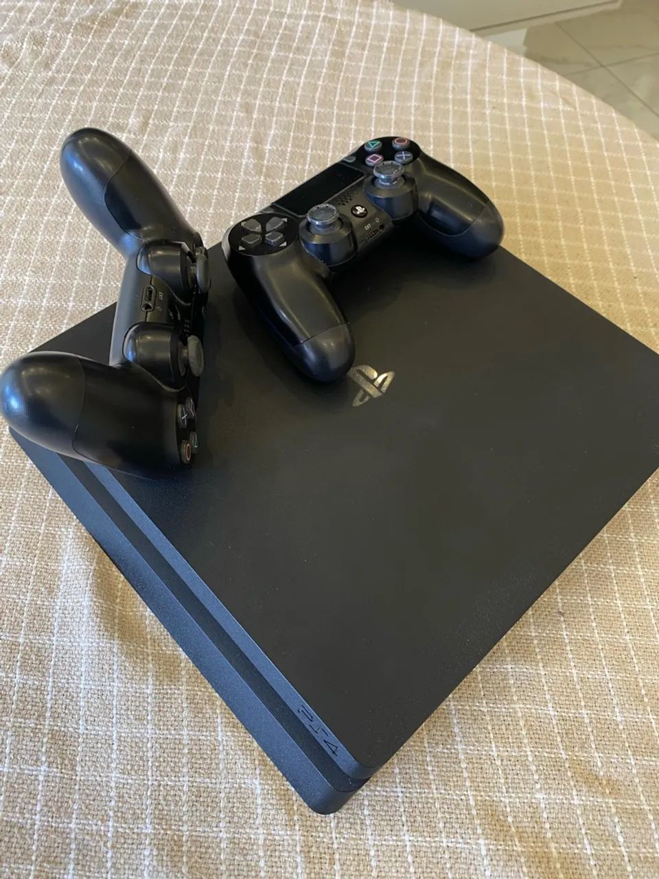 Ps4 Slim - 1TB - Foto 3