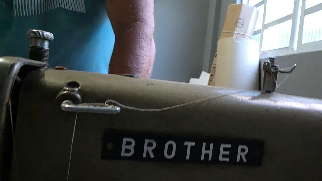 Maquina de costura  - Foto 2