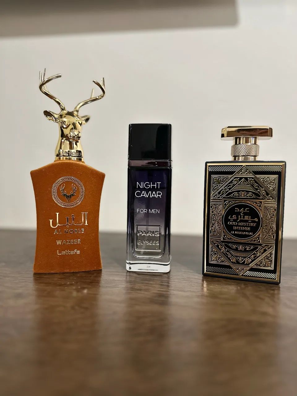 Três perfumes 
