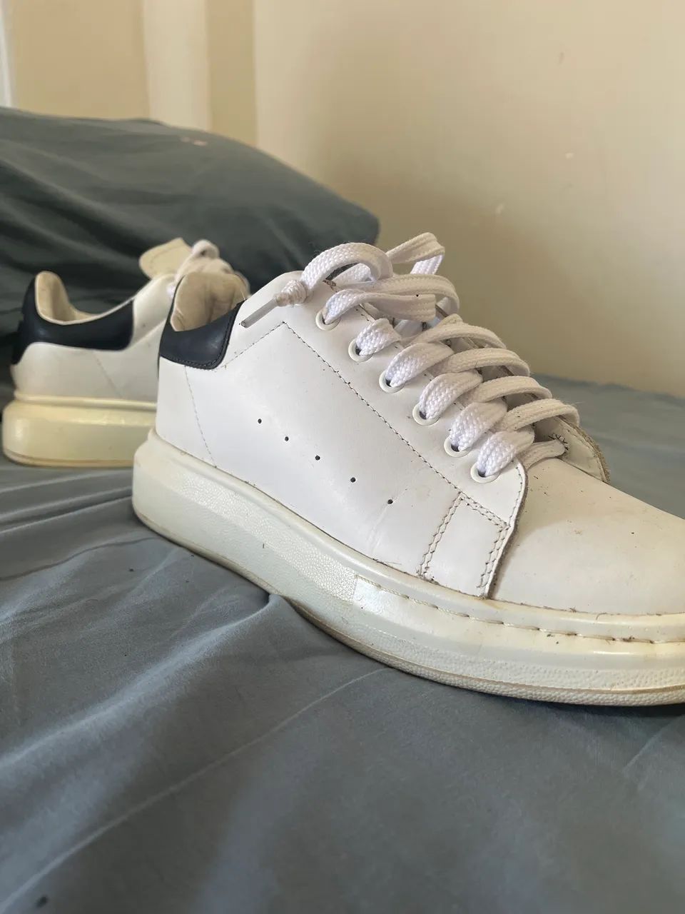 Tênis Macqueen e tênis Nike  - Foto 2