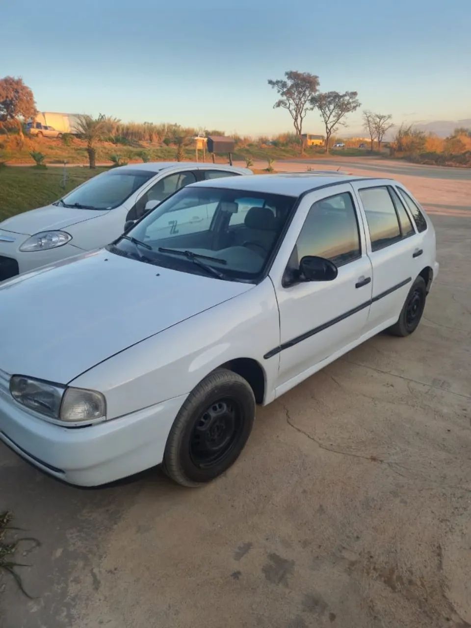 Volkswagen Gol Geração II CL 1.6 8V MI Gasolina Mec. 4P 1999