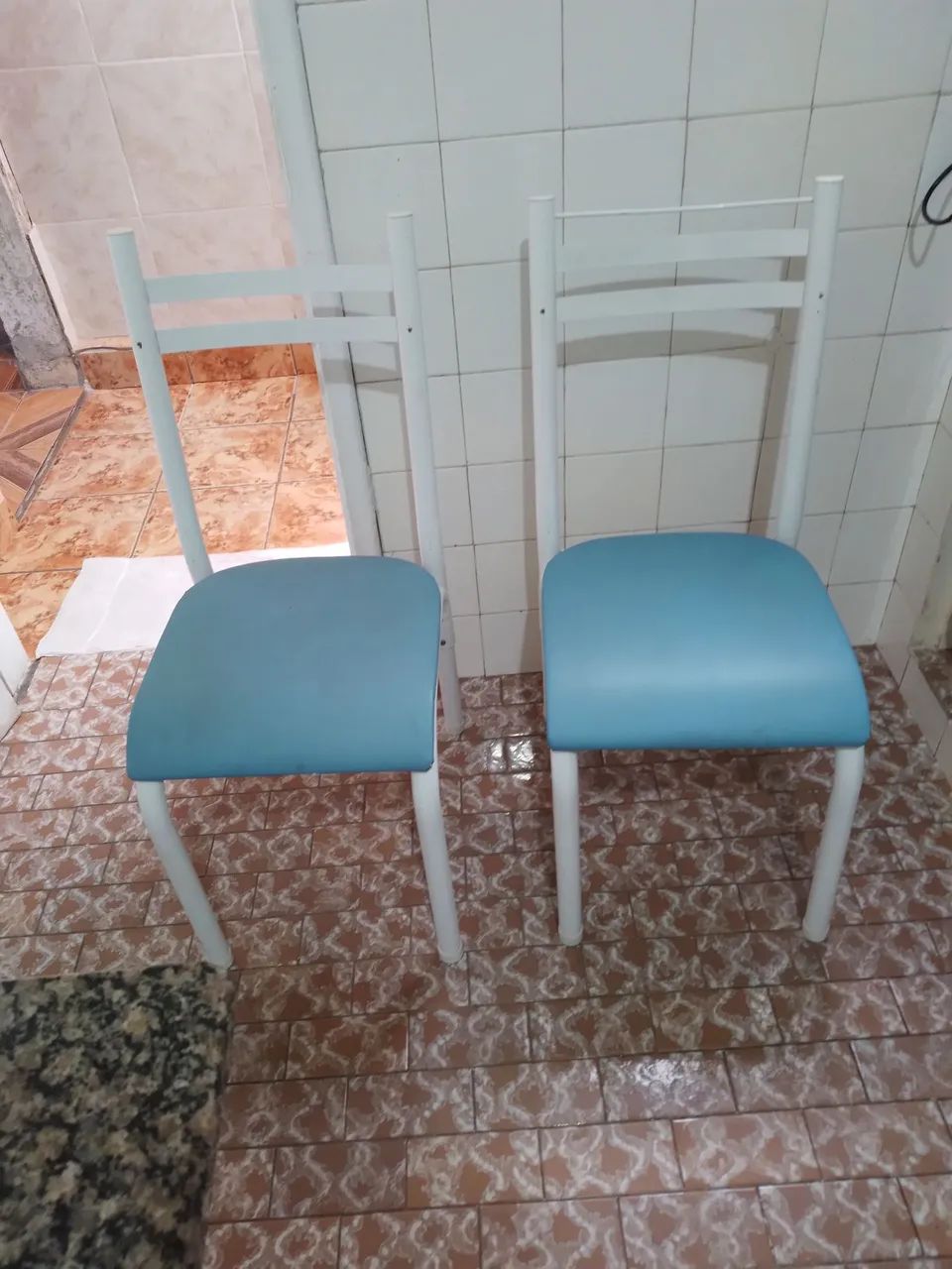 Mesa de granito com 3 cadeiras  - Foto 3