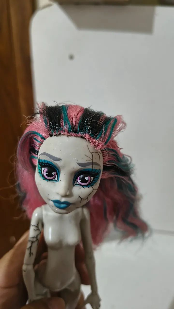 Monster High Rochelle zombie shake SUCATA  - Foto 2