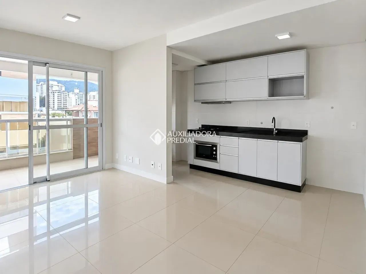 Imóvel para aluguel tem 75 metros quadrados com 2 quartos em Itacorubi - Florianópolis - S - Foto 2
