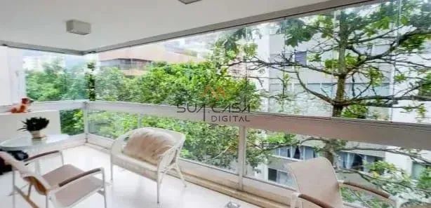 Leblon- Apartamento reformado 250m² | Rua nobre| 4 Quartos| 2ª Quadra Praia REF: IPAP5737 1