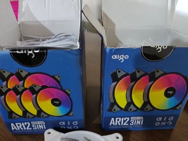 9 coolers aigo ar12 branco com controladora novos - Foto 2