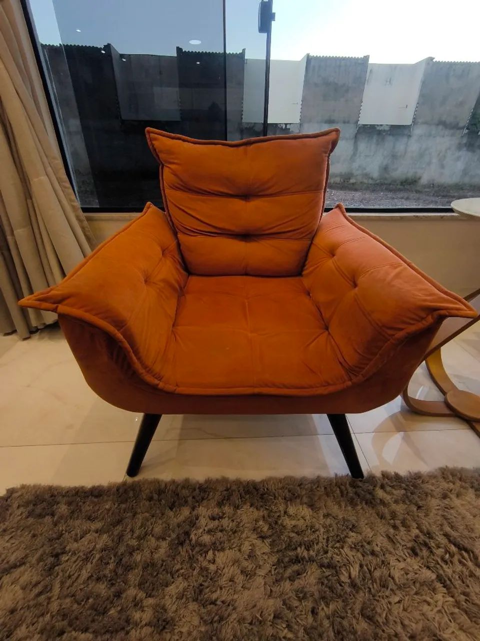 2 Poltronas + mesa decorativa  - Foto 2