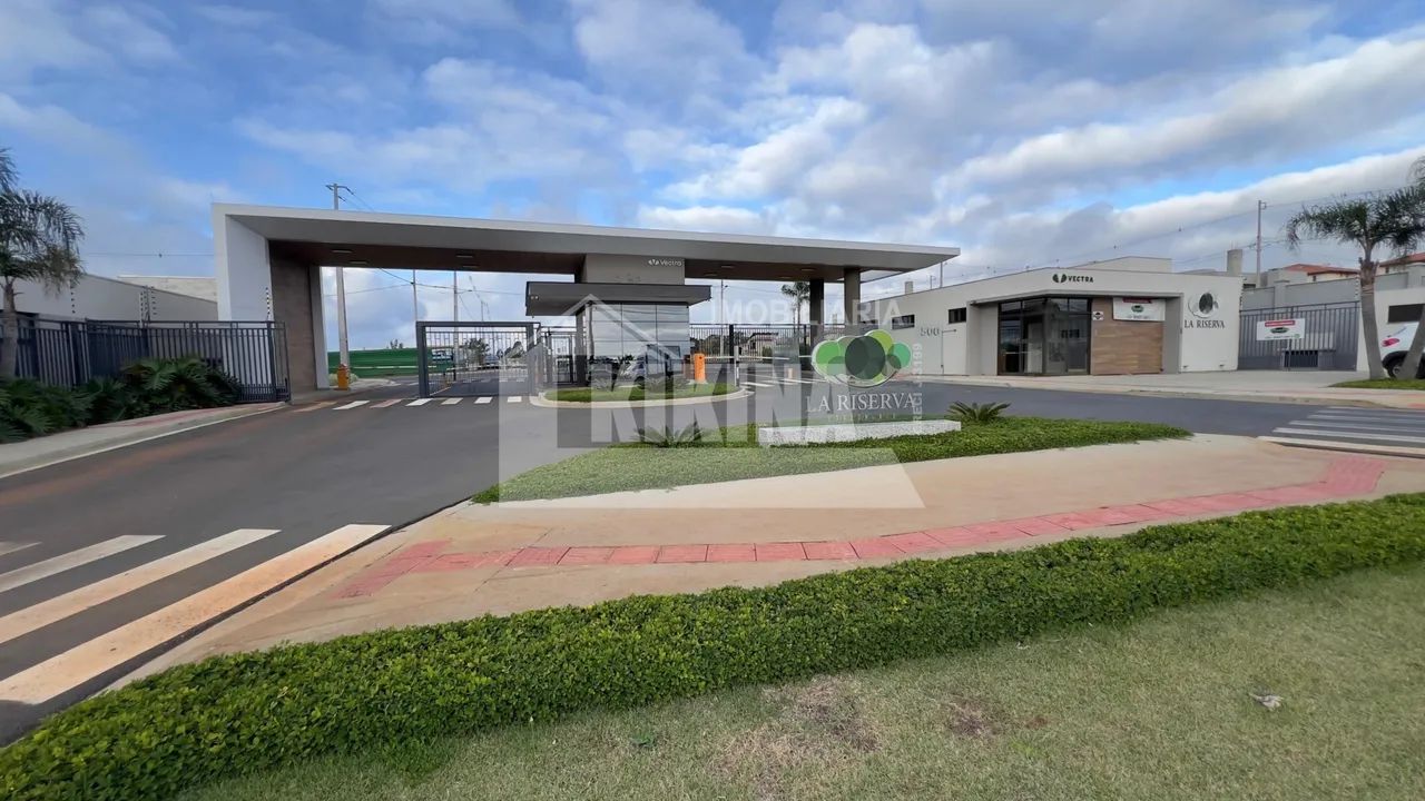 TERRENO À VENDA CONDOMINIO LA RISERVA EM UVARANAS