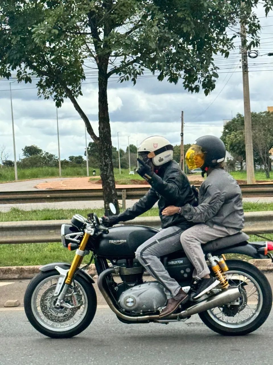 Triumph Thruxton R 1200 praticamente ZERO! - Foto 3