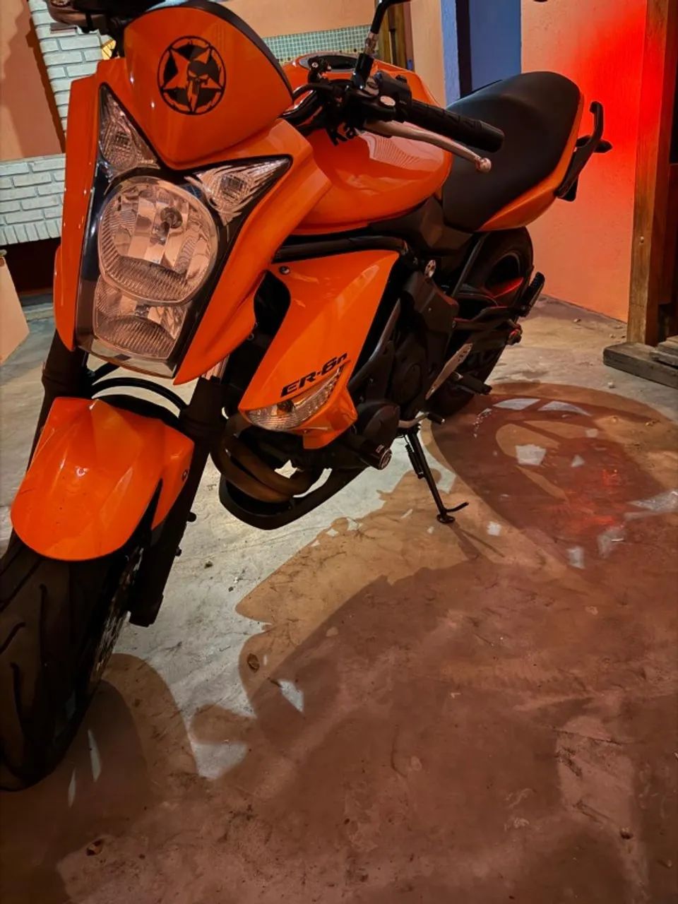 Kawazaki ER6N 650cc 2010 Sem detalhes! Pneus novos, baixo Km, docto em meu nome. - Foto 2