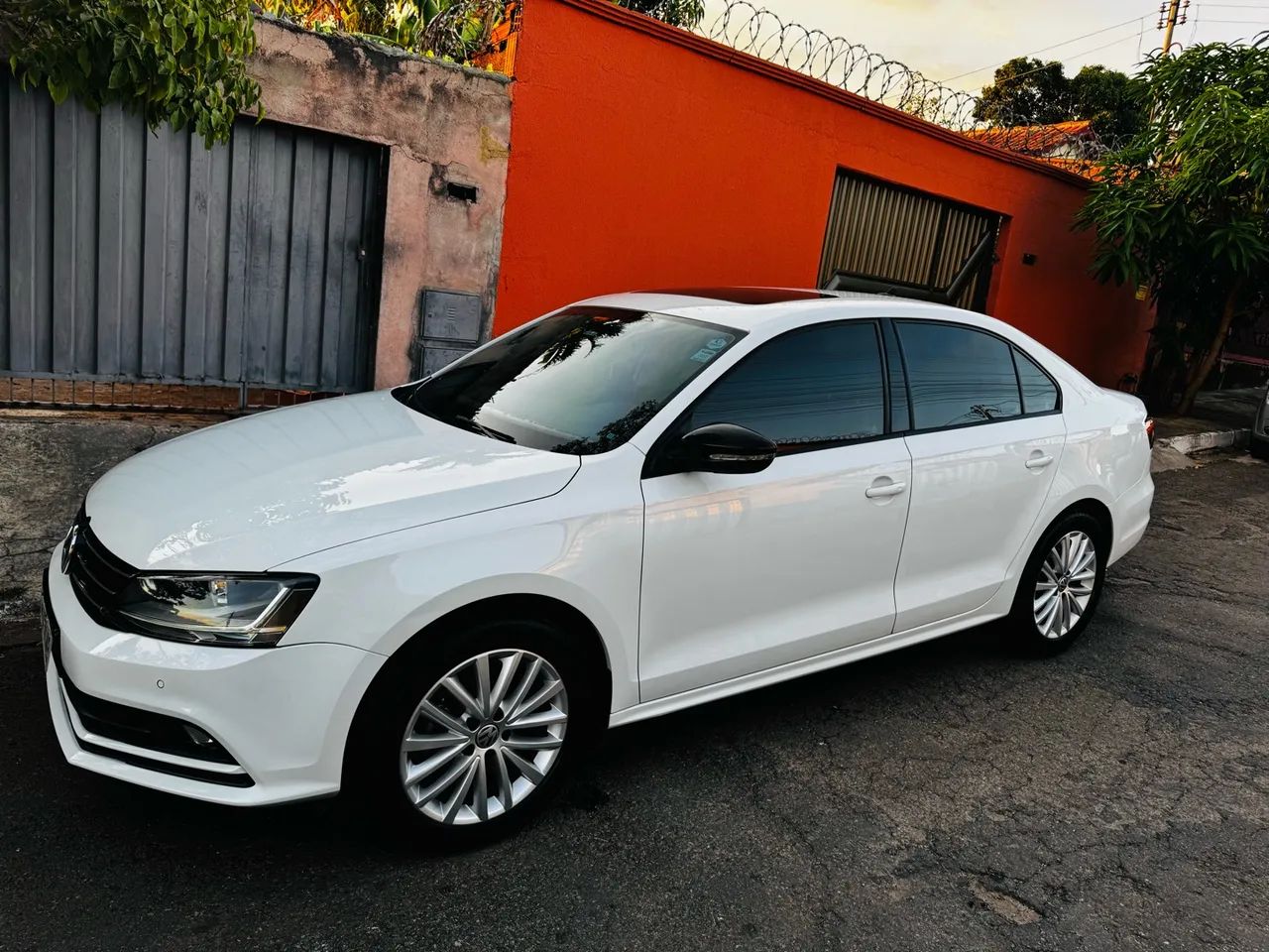 Volkswagen Jetta JETTA Comfortline 1.4 TSI 16V 4p Aut. 2017