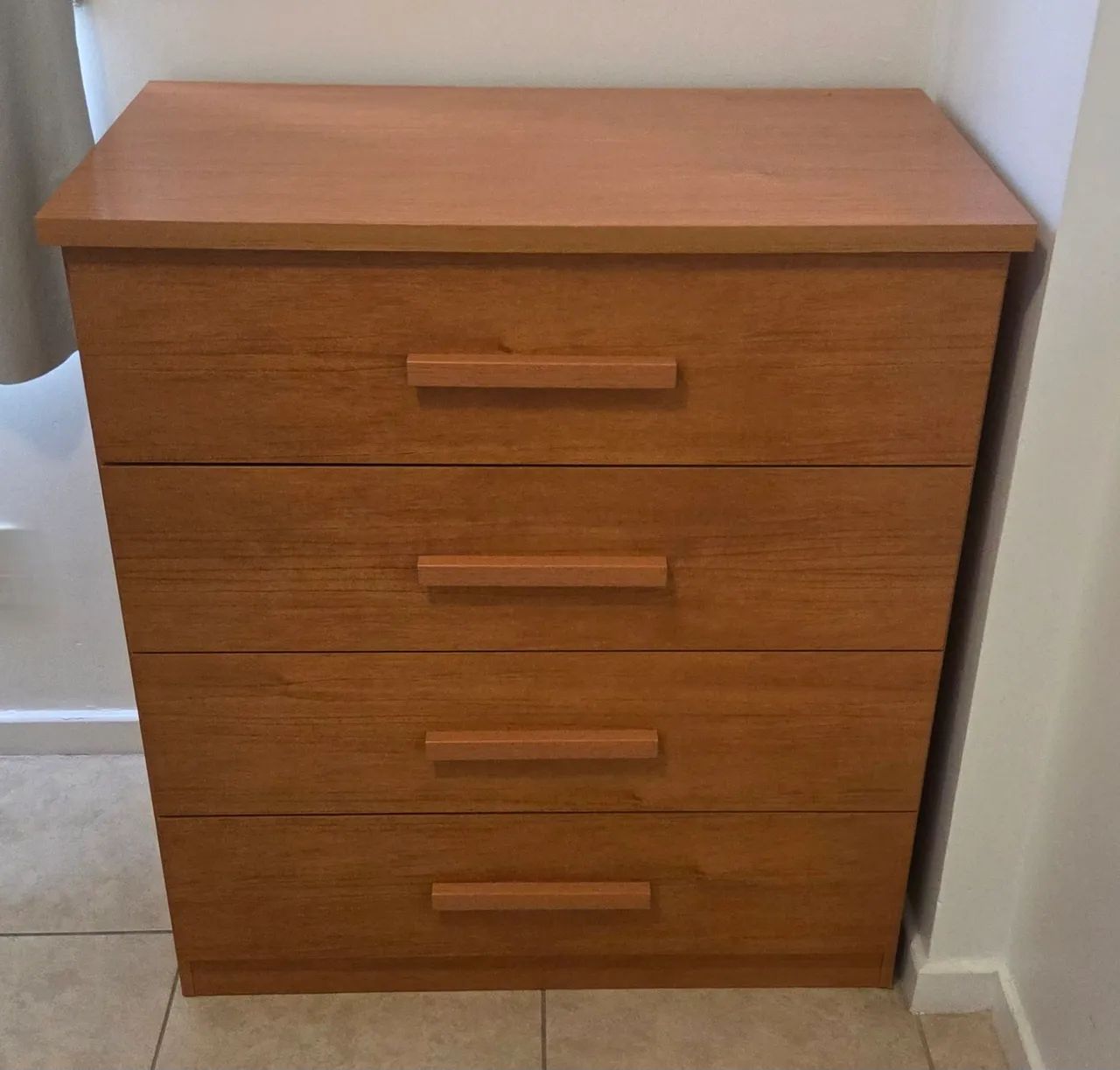 Cômoda MDF 4 gavetas