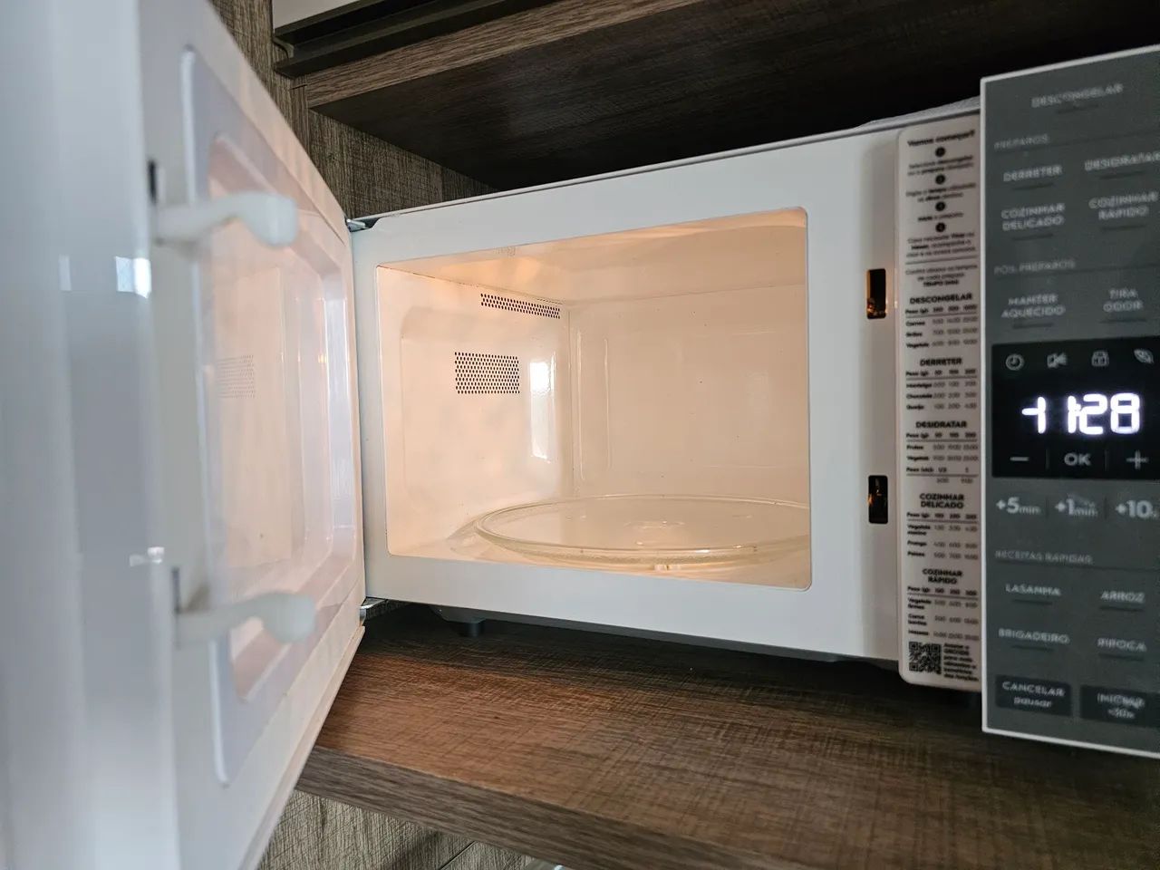 Forno Micro-ondas Electrolux  - Foto 2