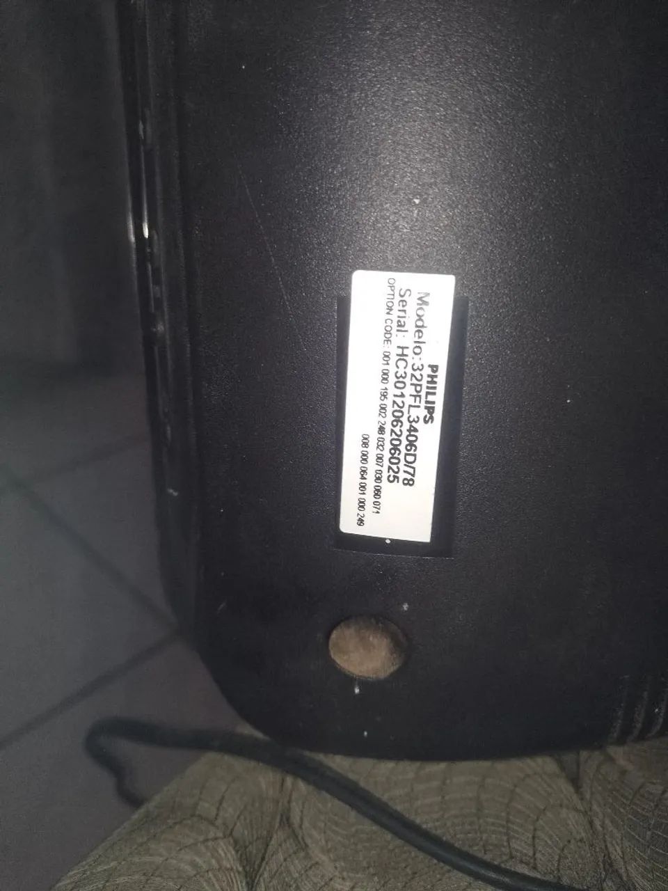 Vendo uma TV PHILIPS 32 polegadas. Modelo 32PFL3007D/78 - Foto 3