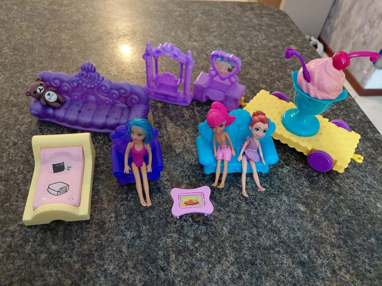 Lote brinquedos polly e mini móveis 