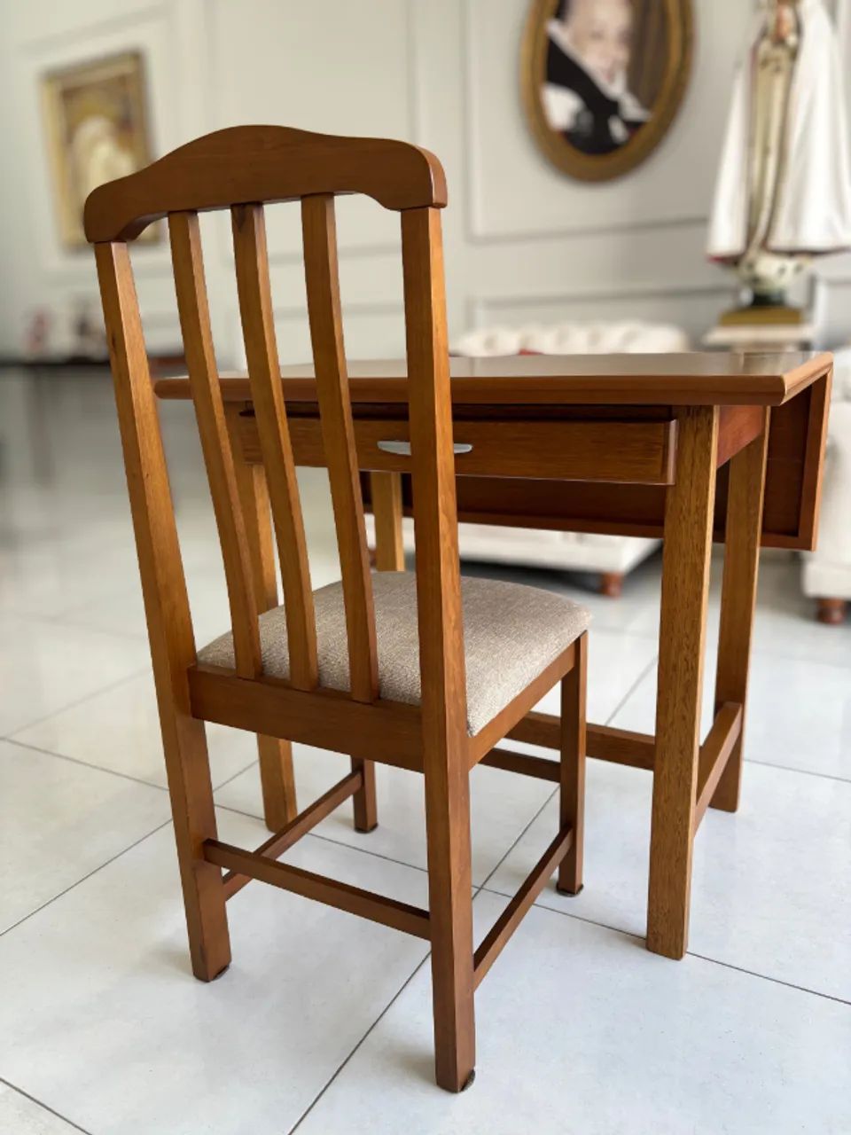 Conjunto Mesa e Cadeira Dobrável em Madeira Maciça - Foto 3