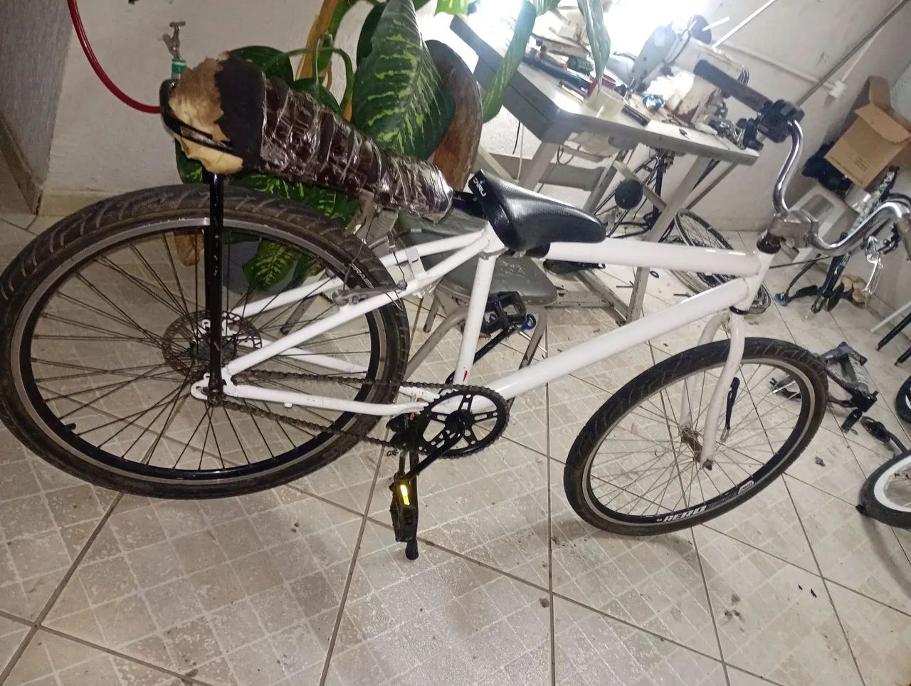Vendo montadinha branca completa  - Foto 2