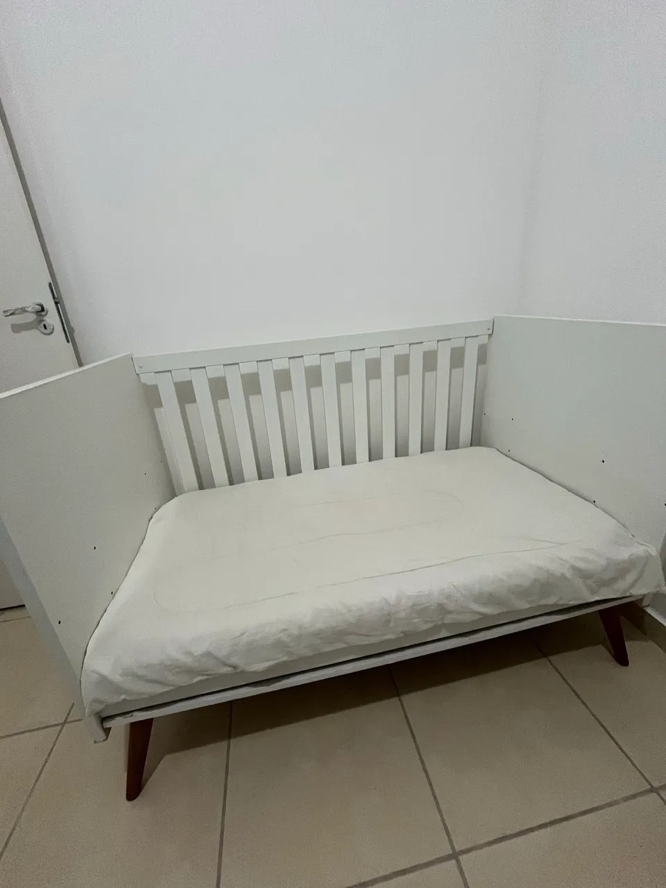 Vende-se berço/cama com colchão - Foto 5