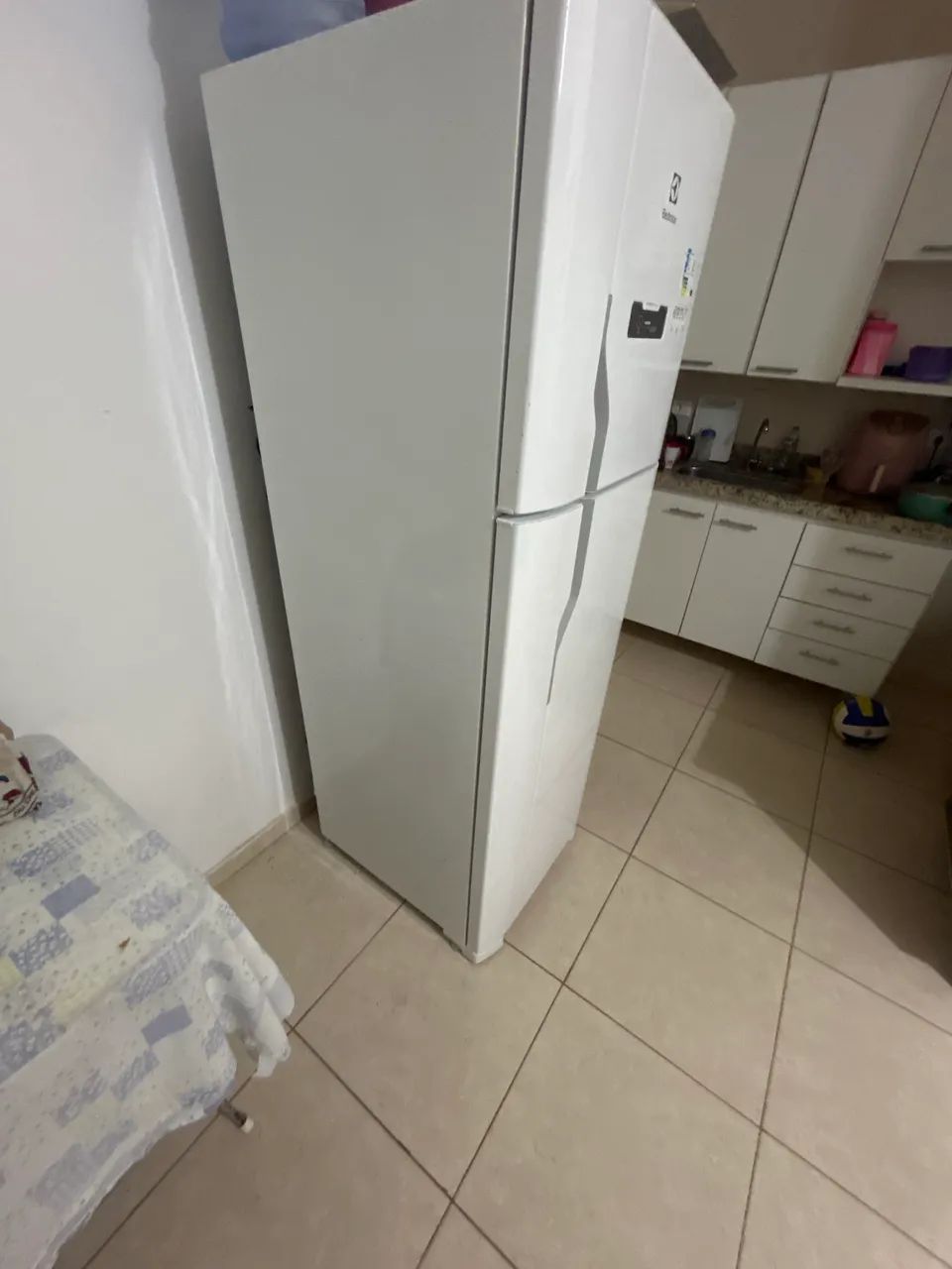 Vendo geladeira eletrolux  - Foto 2