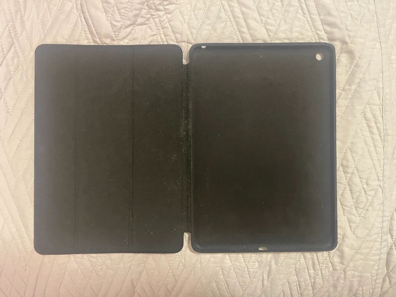 Capa magnética IPAD 8 - Foto 2