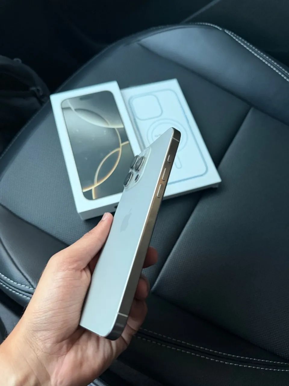 iPhone 16 Pro Max 256GB | Zerado | 98% Bateria - Acessórios de