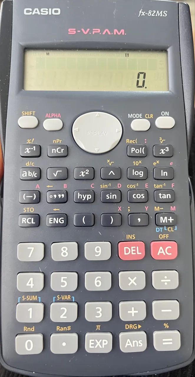 Calculadora científica Casio fx-82MS