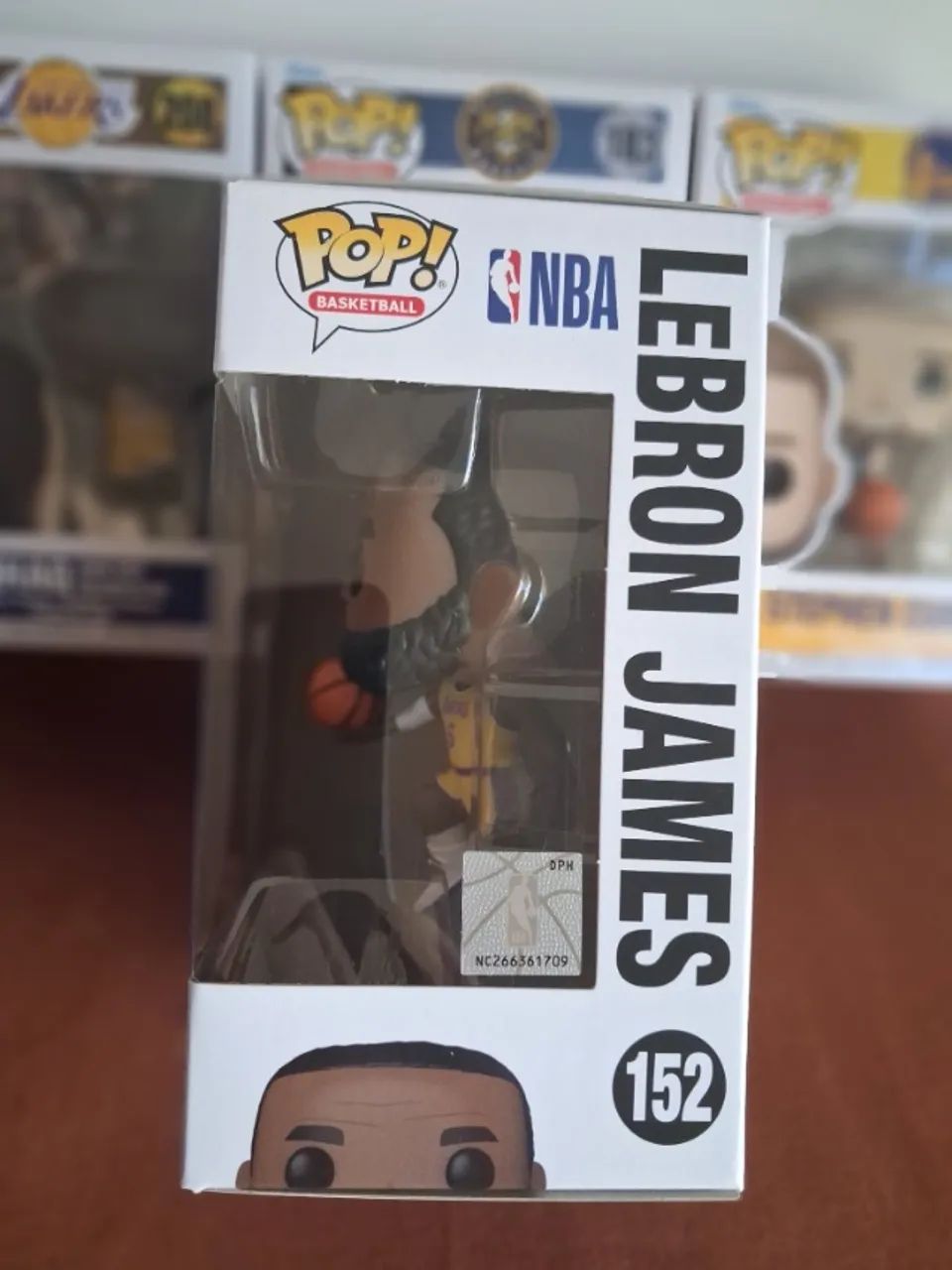 Boneco Funko Pop Lebron James - Original na caixa - Foto 2