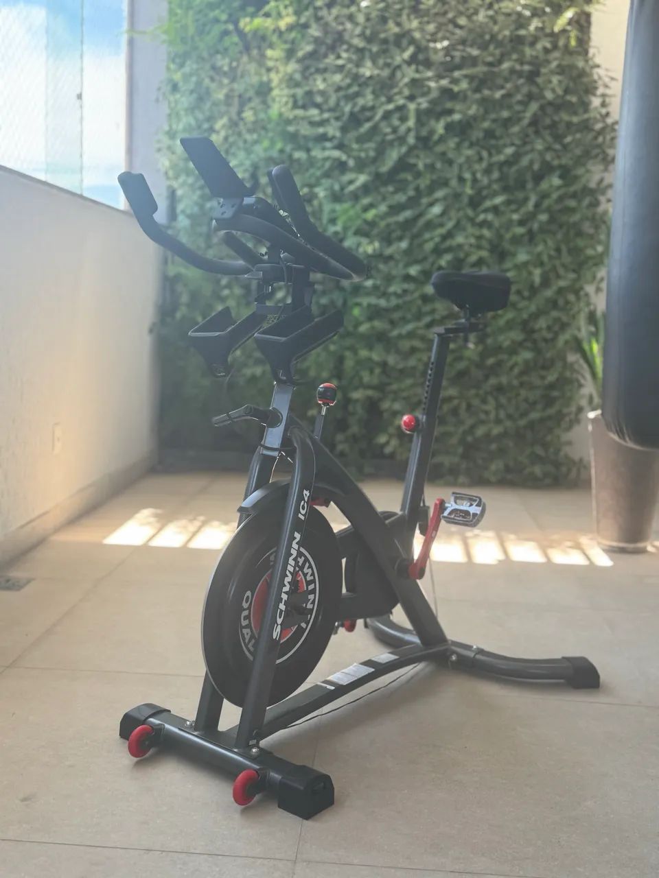 Bicicleta Schwinn IC4