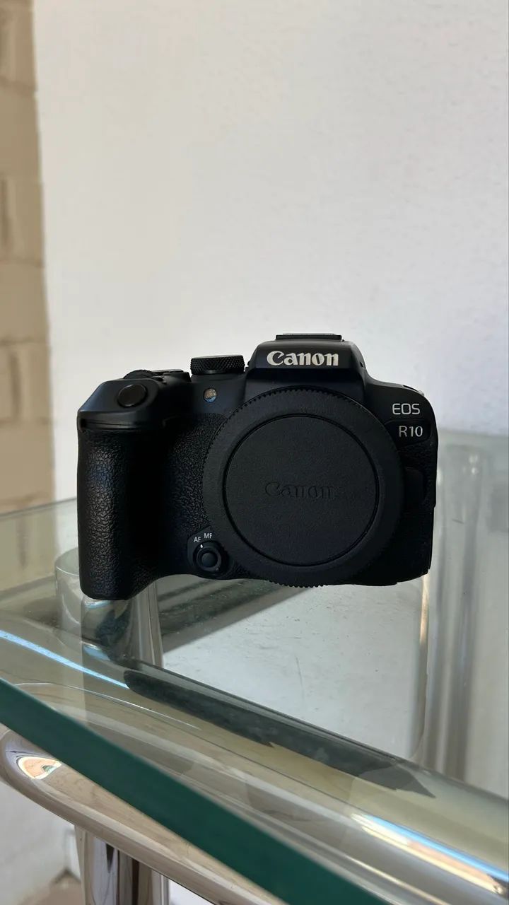 Canon EOS R10